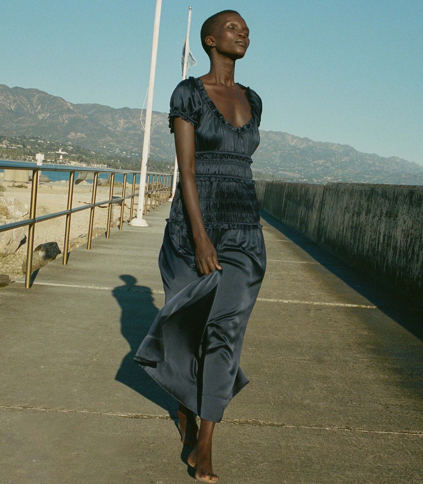 HMD -- LEANNE DRESS -- NAVY