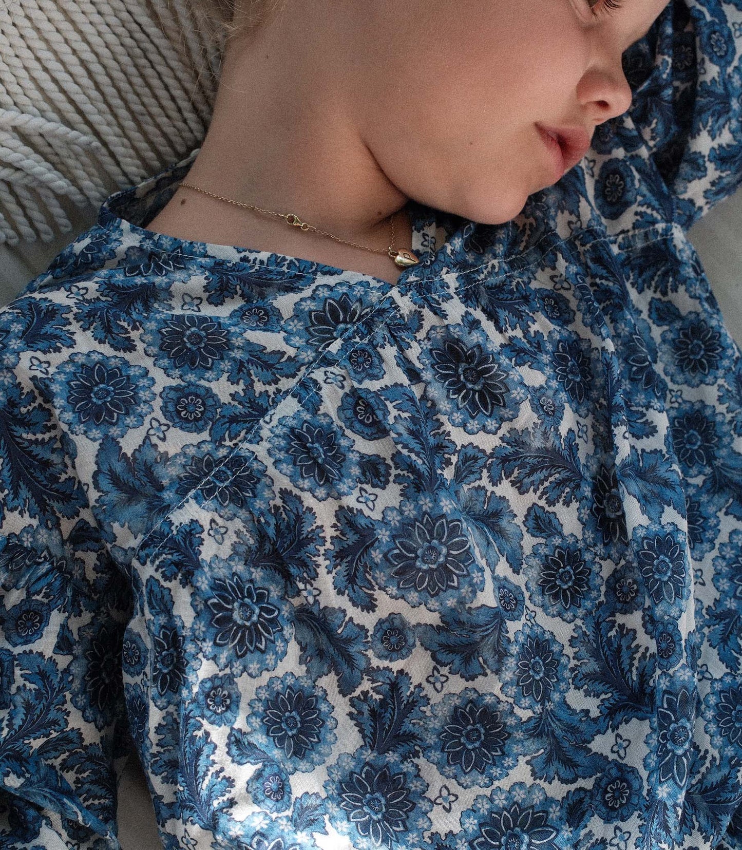 LITTLE MARCHE TOP -- BLEU SOLEIL FLEURIT