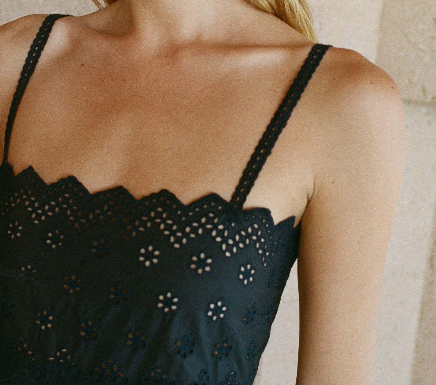 HMD -- LUCINDA DRESS -- BLACK