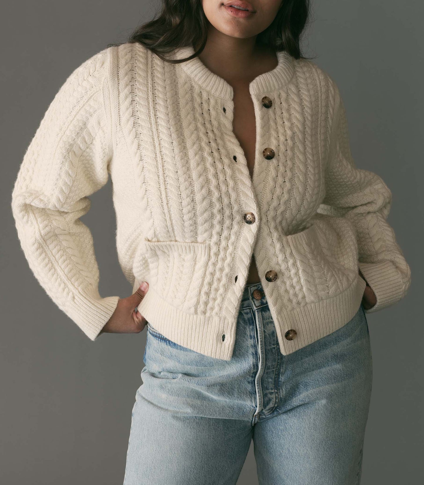 HMD -- MERCINA CARDIGAN -- IVORY