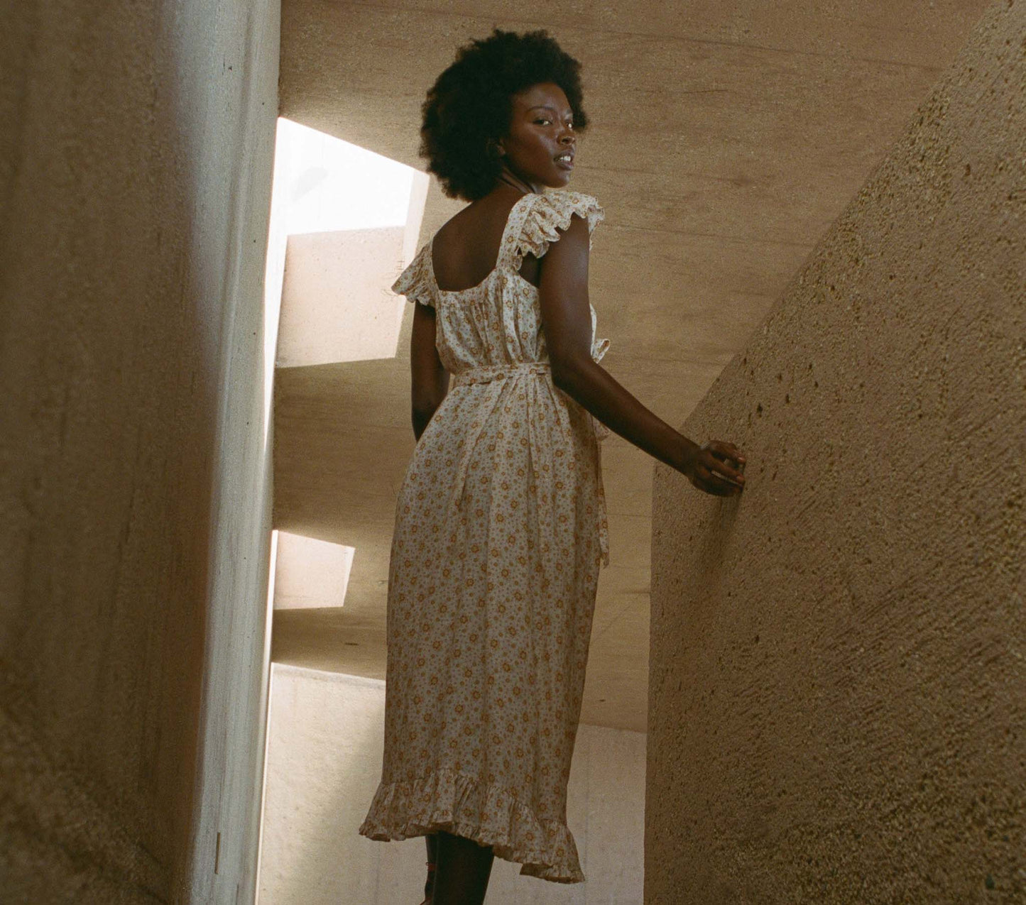 HMD -- NISHA DRESS -- ALABASTER COUNTRYSIDE CALICO