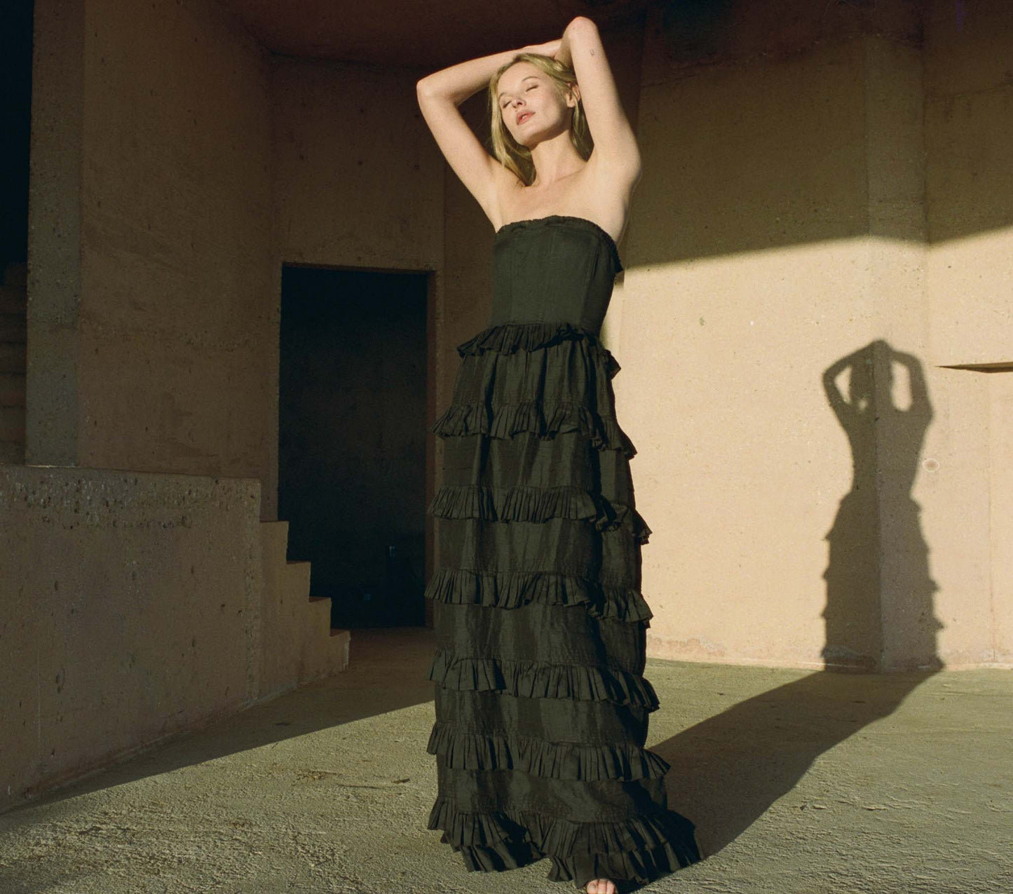 HMD -- OPERETTA DRESS -- BLACK