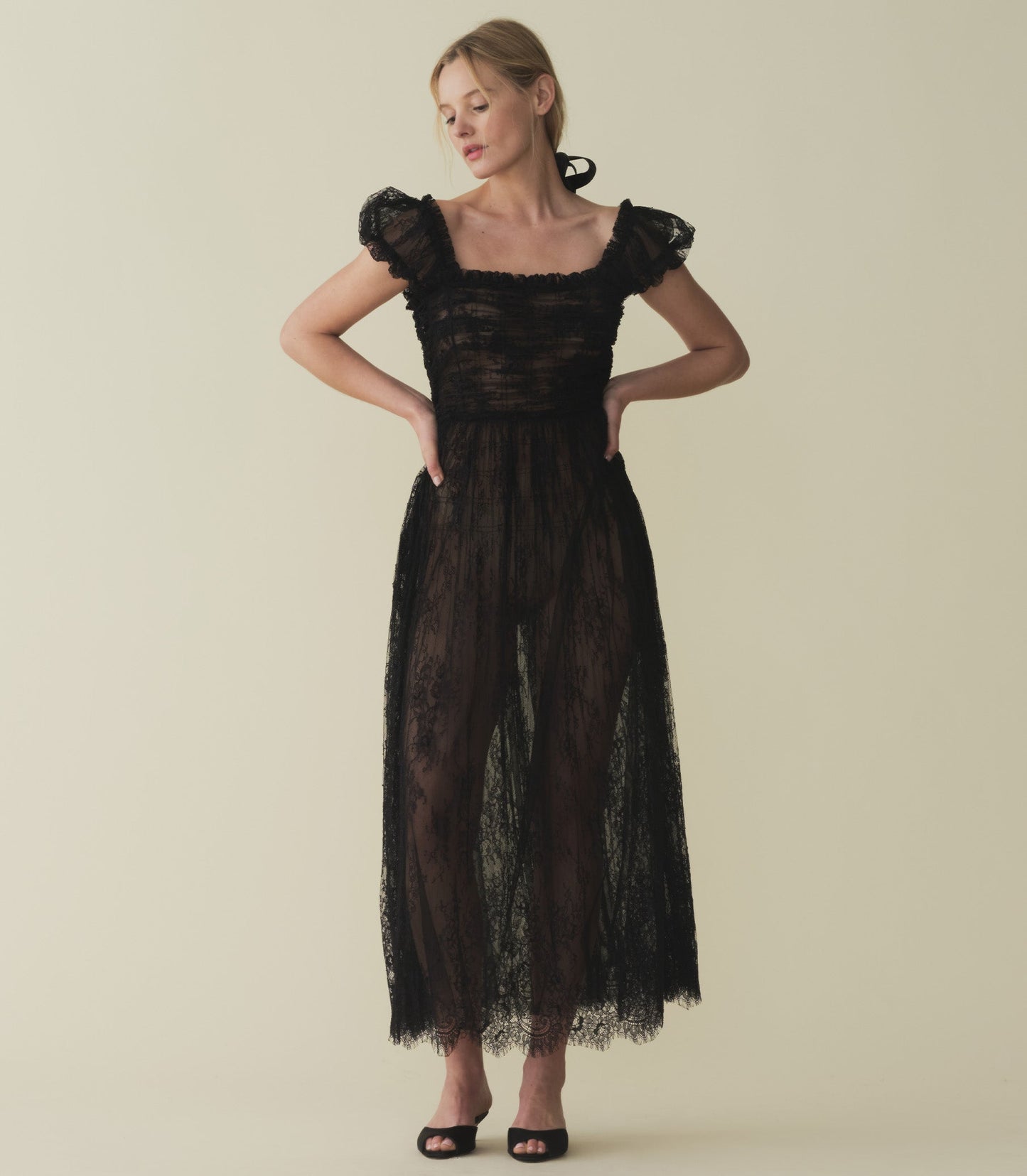HMD -- PAMELINA DRESS -- BLACK LACE