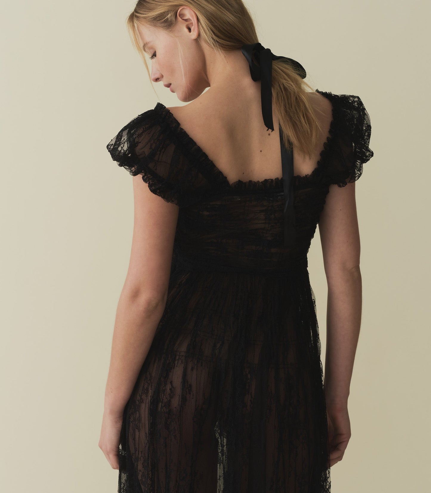 HMD -- PAMELINA DRESS -- BLACK LACE