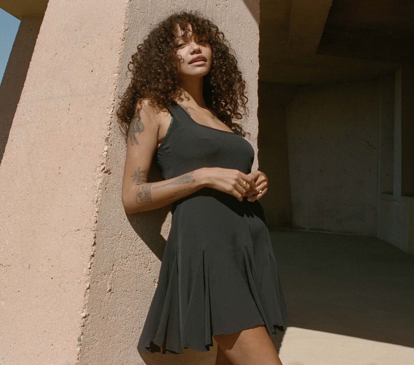 HMD -- PORTO DRESS -- BLACK