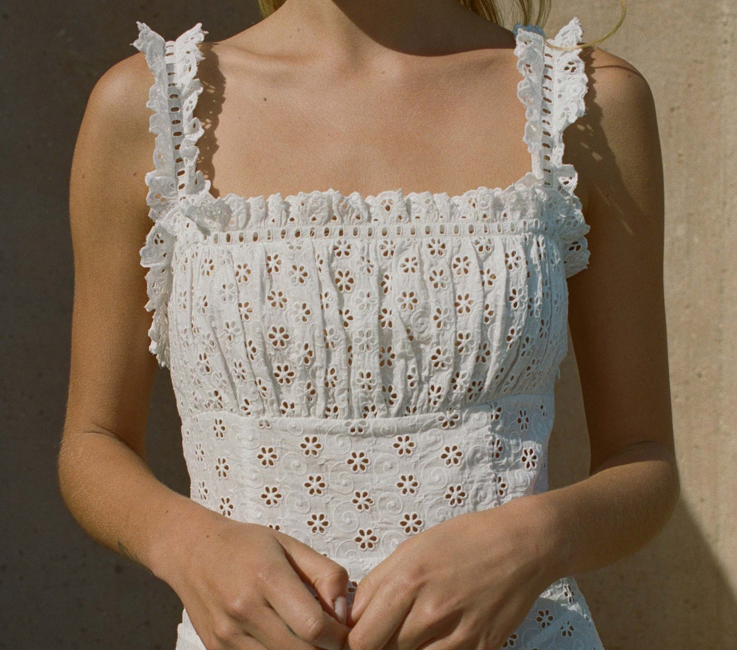 HMD -- ROMA DRESS -- POWDER