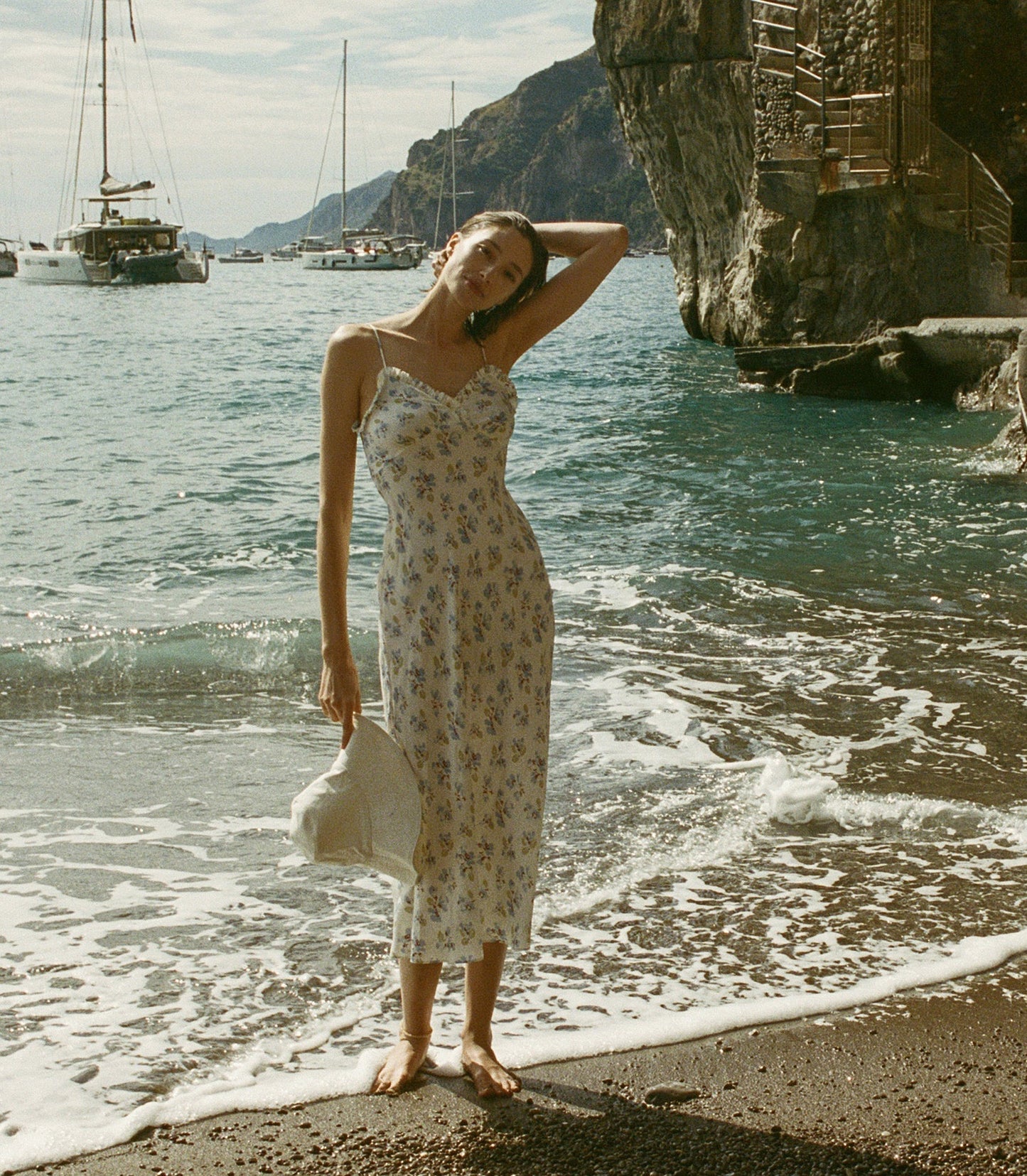 HMD -- SANDIA DRESS -- BLEU FROLICKING FLORAL