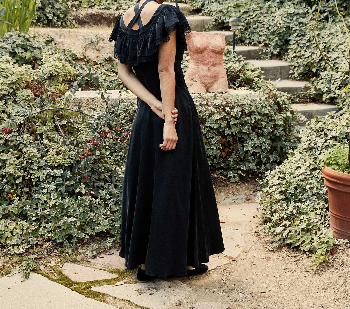 HMD -- SICILIA DRESS -- BLACK