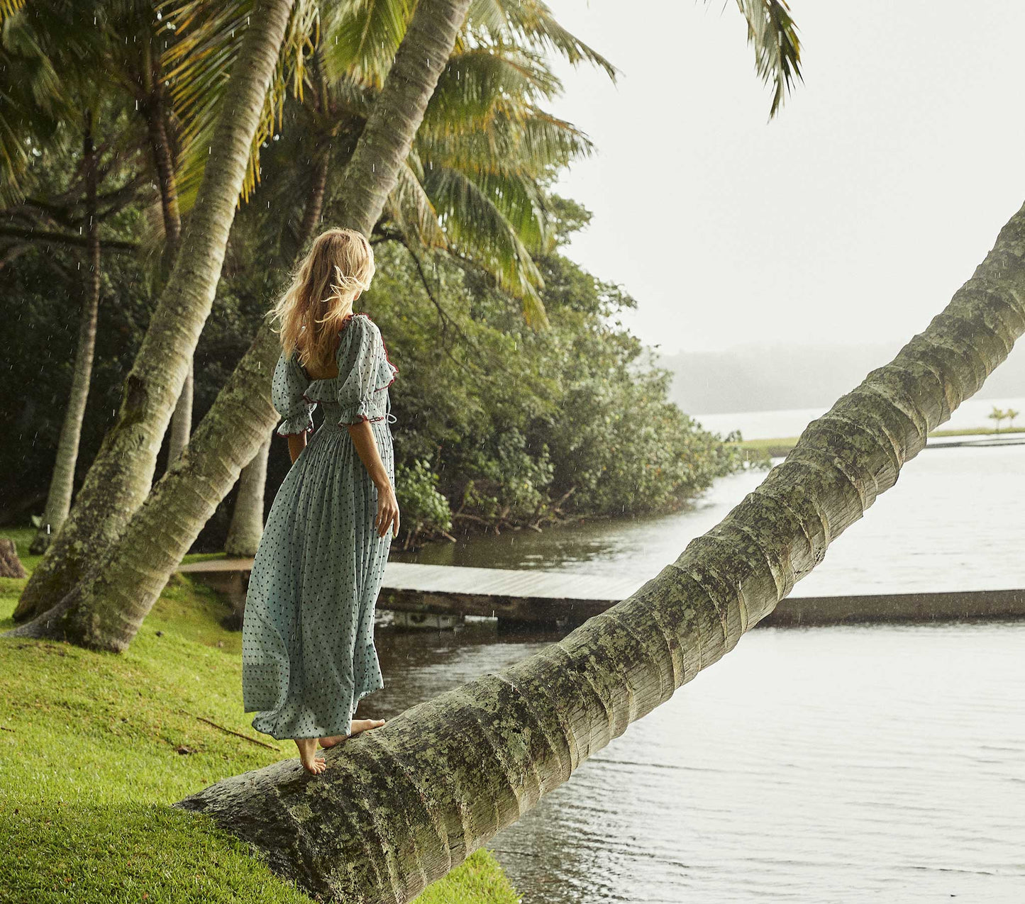 HMD -- SOL DRESS -- AZURE SWISS DOT