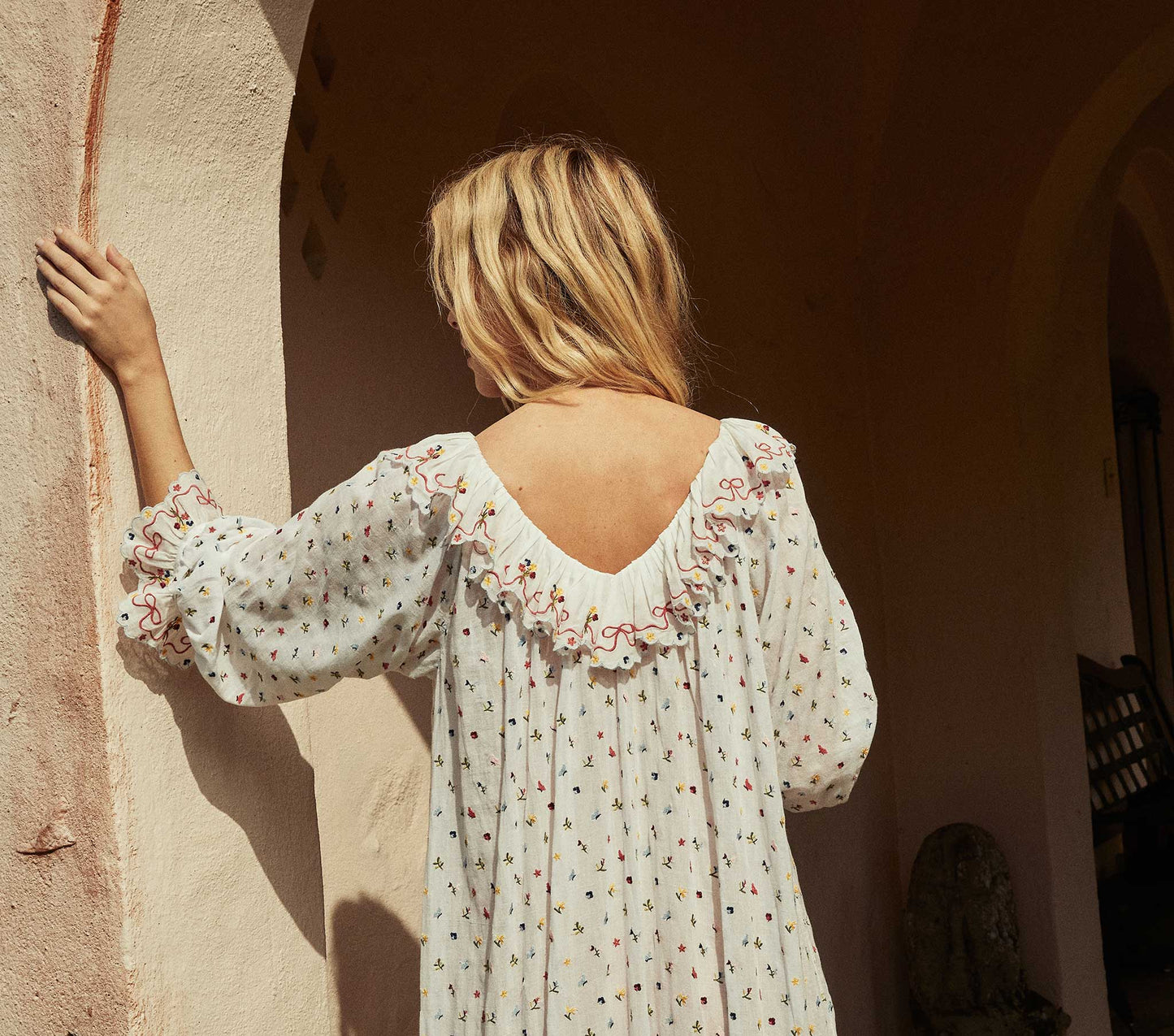 HMD -- SOLARIS NIGHTGOWN -- CREAM WILDFLOWER EMBROIDERY