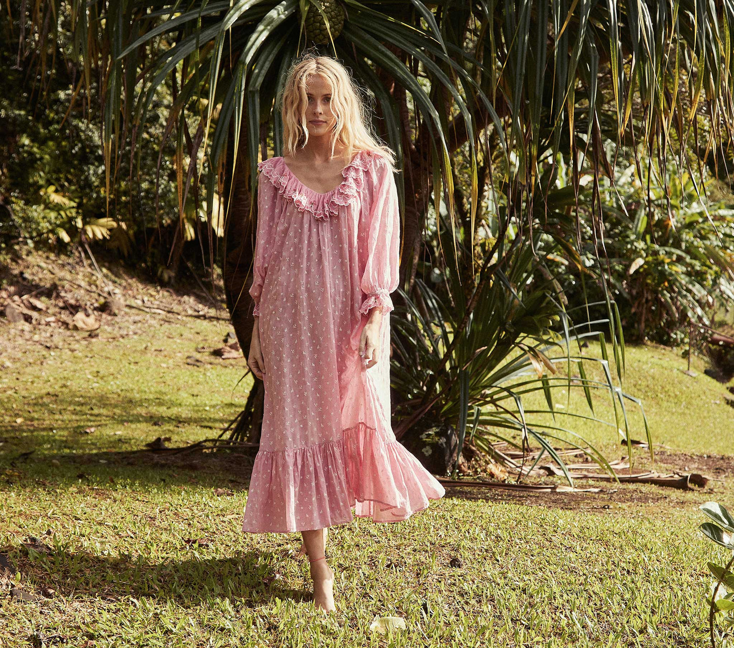 HMD -- SOLARIS NIGHTGOWN -- PINK WILDFLOWER EMBROIDERY