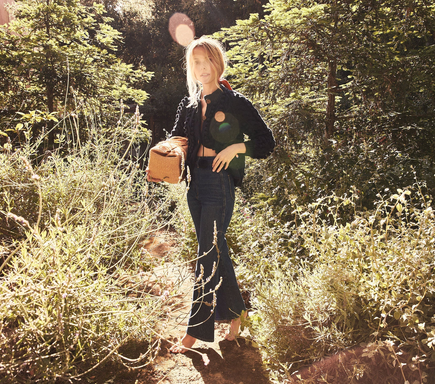 HMD -- POMME SWEATER -- NAVY