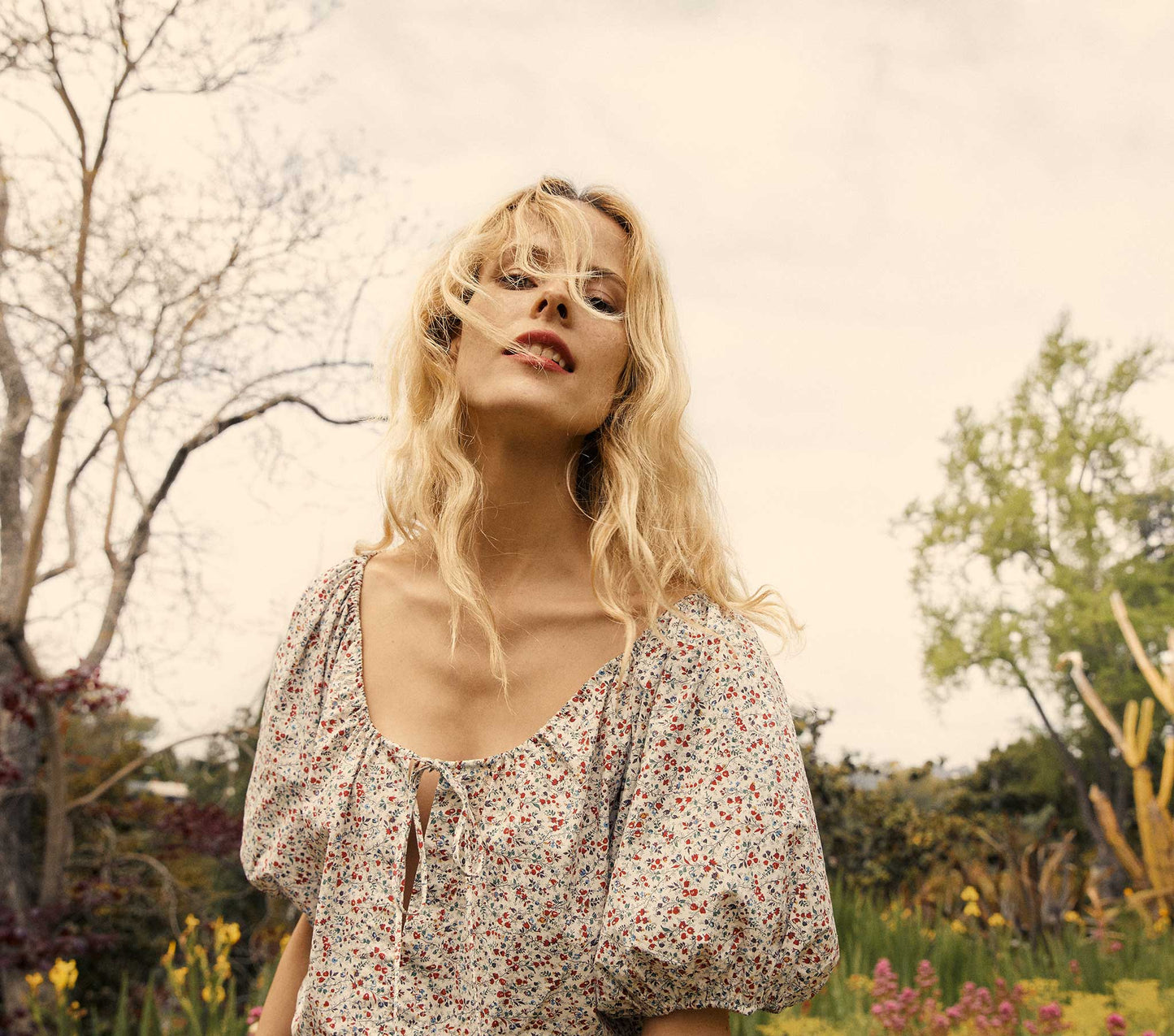 HMD -- LOTUS TOP -- BRIARWOOD FLORAL