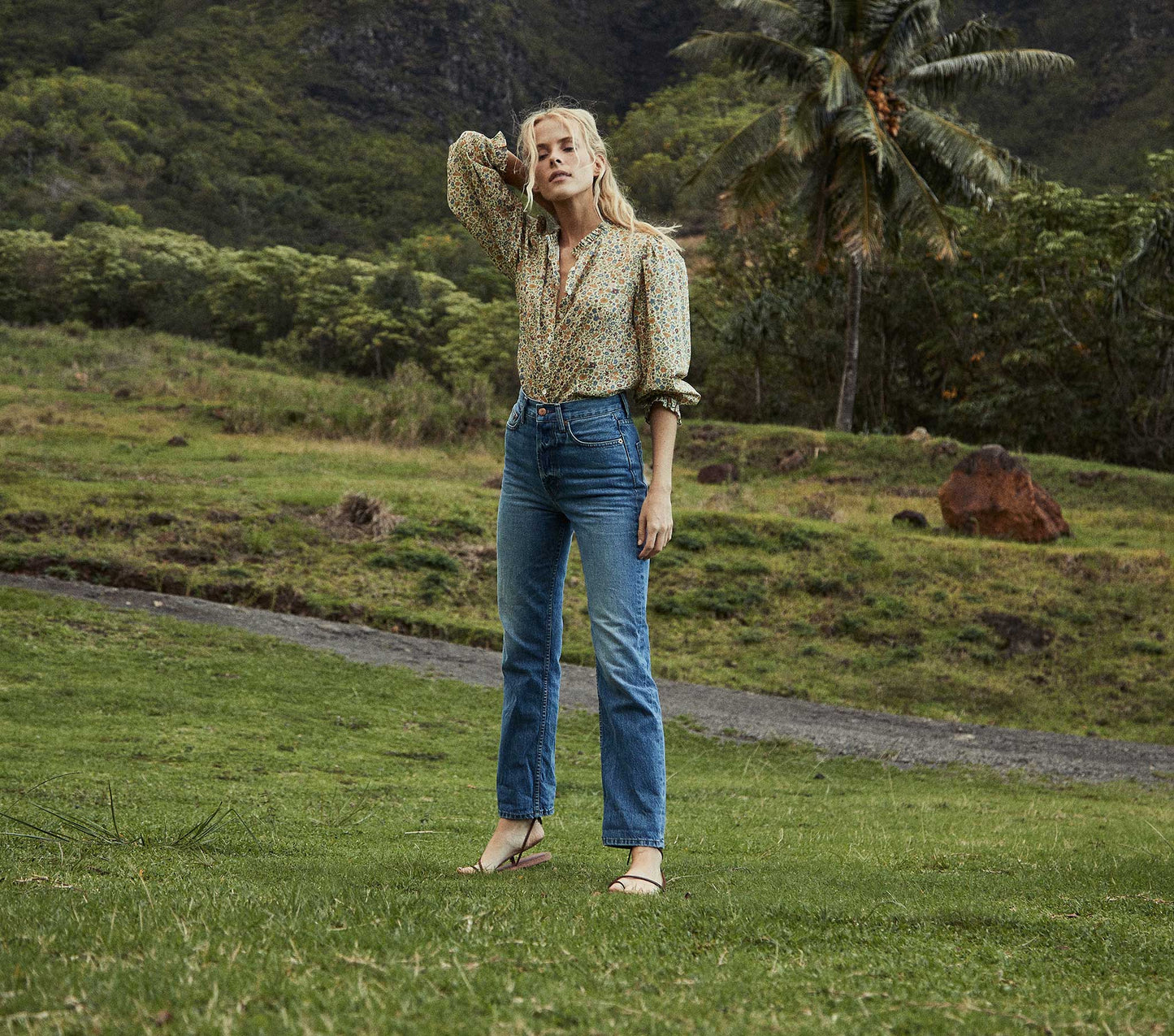 HMD -- SWAN TOP -- SUNSHINE POPPY BELL FLORAL