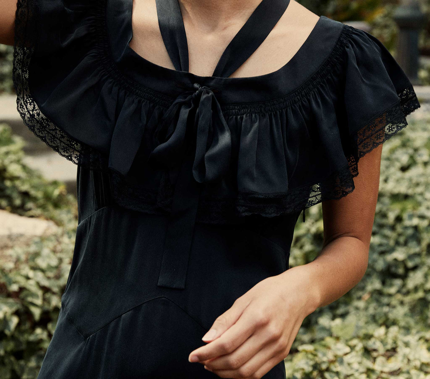 HMD -- SICILIA DRESS -- BLACK