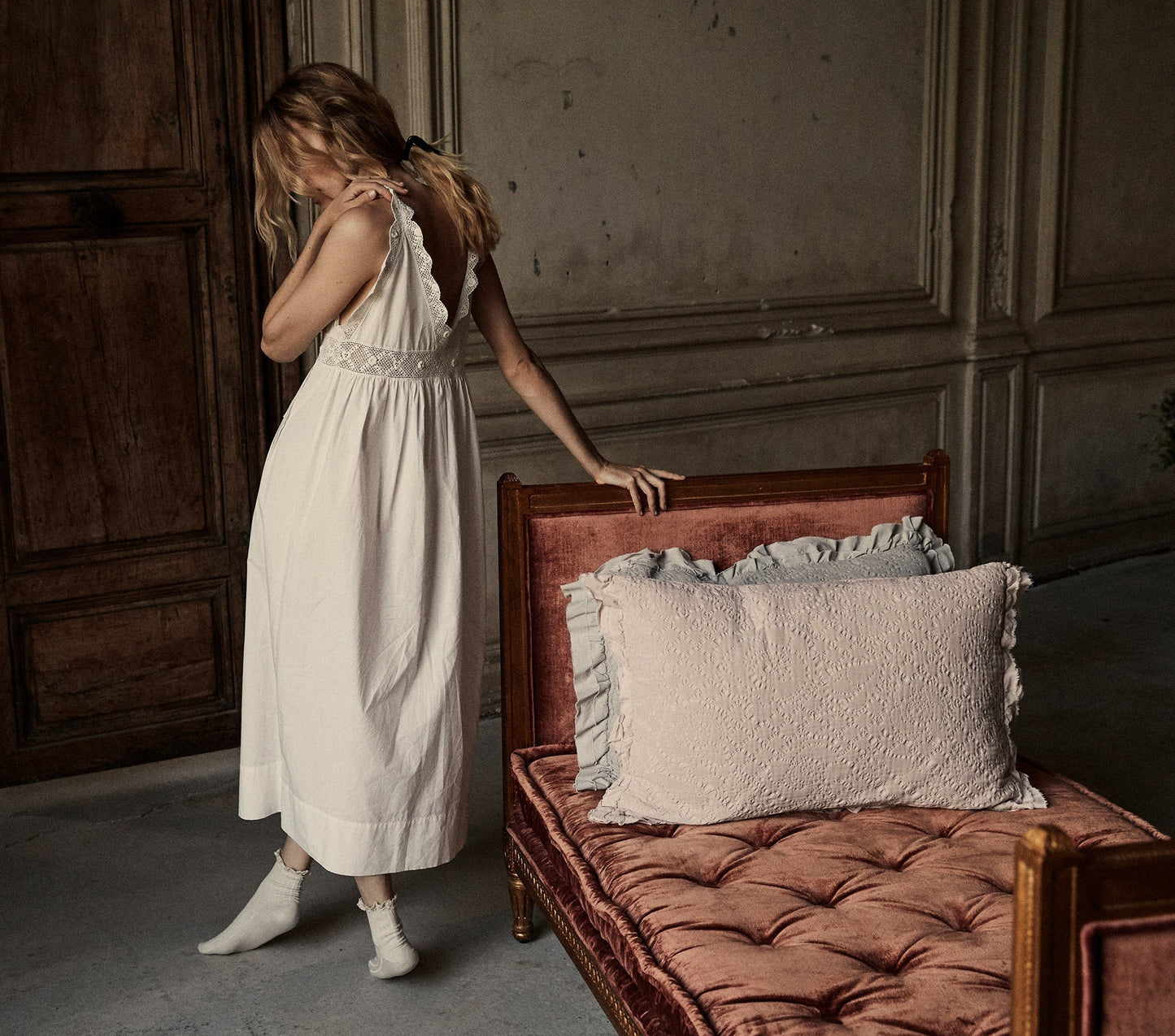 HMD -- SLATE NIGHTGOWN -- POWDER