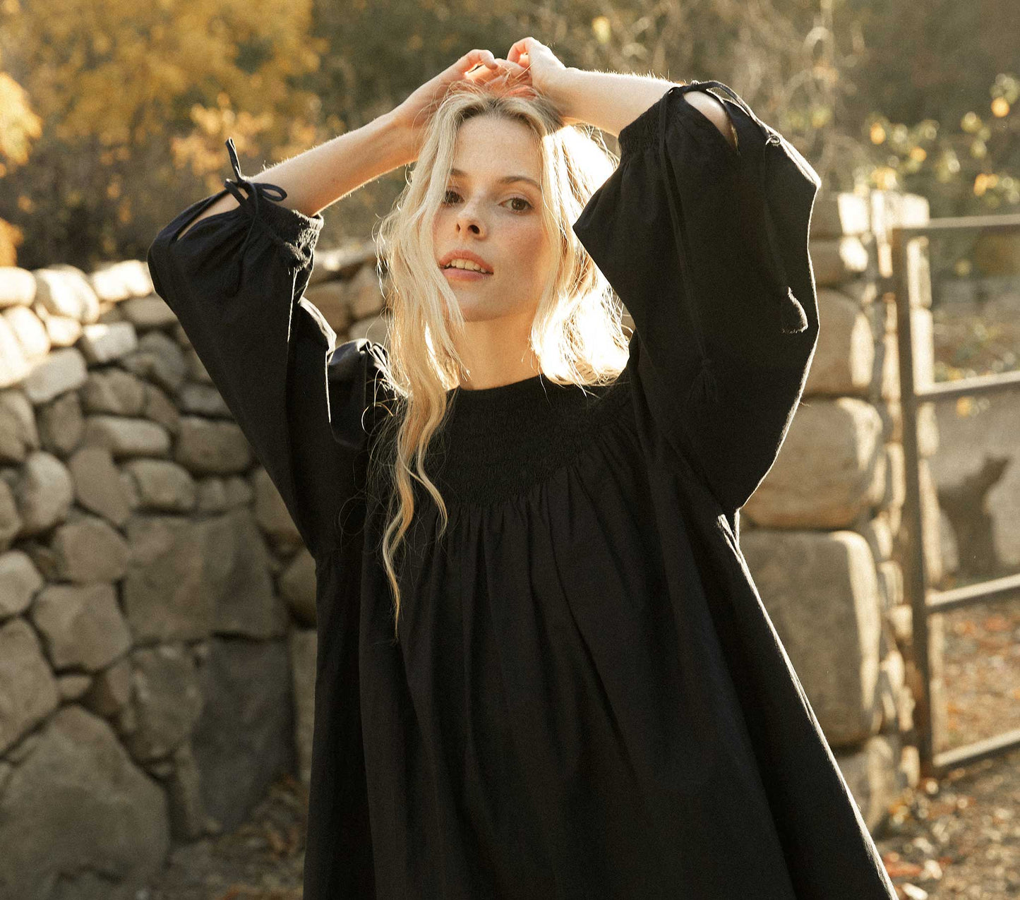 HMD -- THEDA DRESS -- BLACK