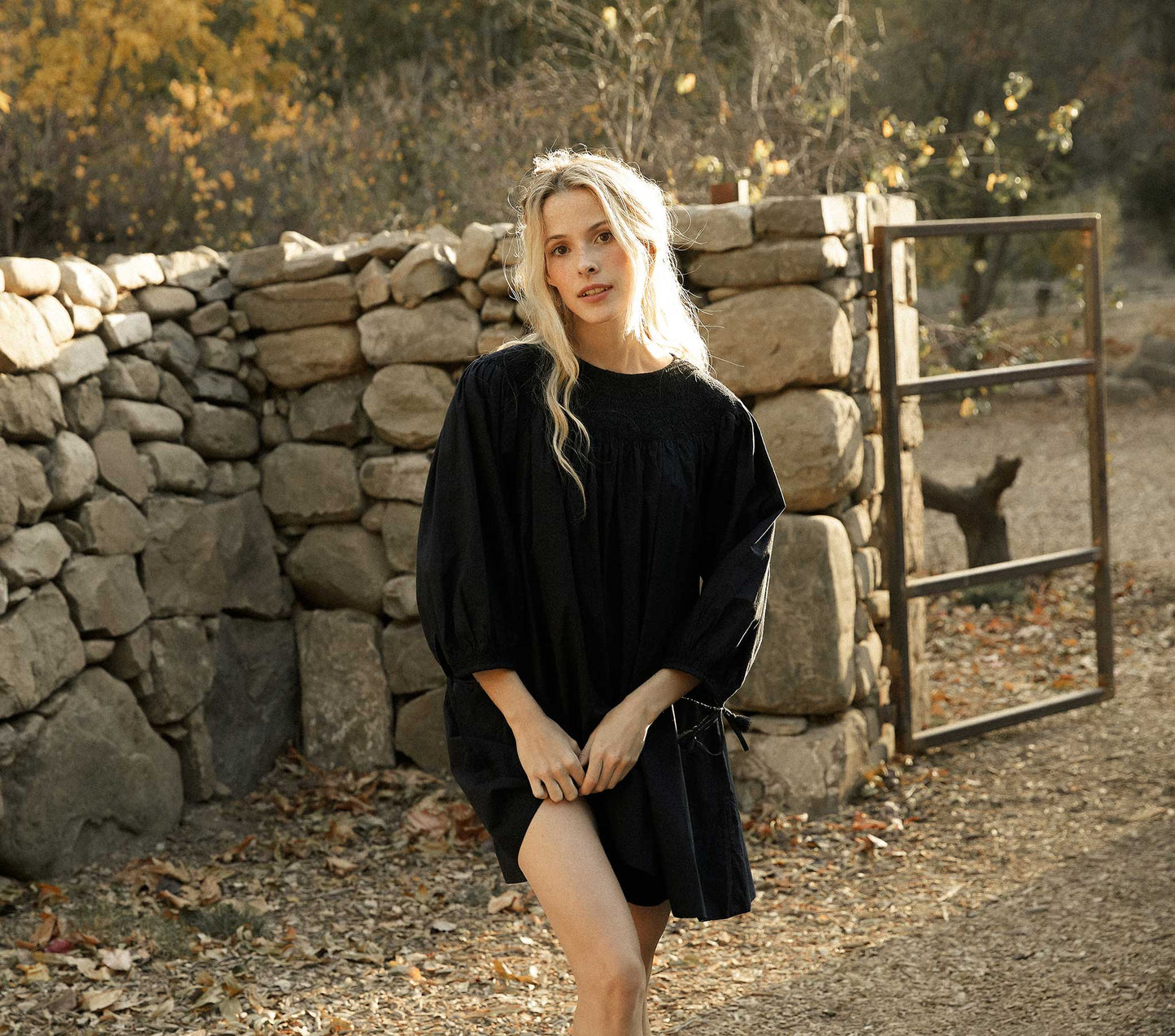 HMD -- THEDA DRESS -- BLACK