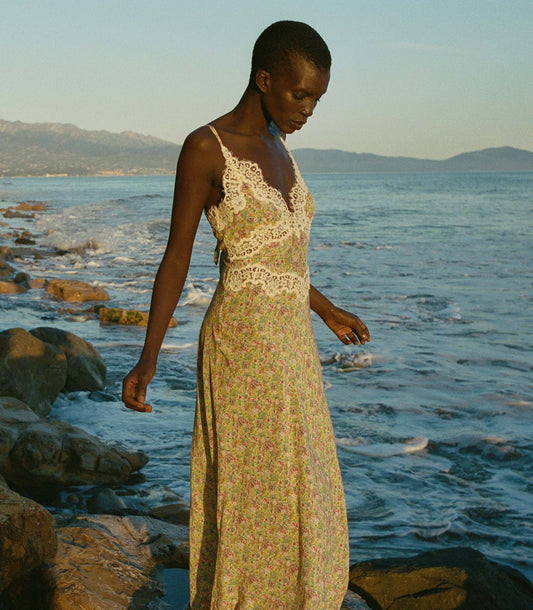 HMD -- VENUS DRESS -- CHRYSANTHEMUM SKY FLORAL