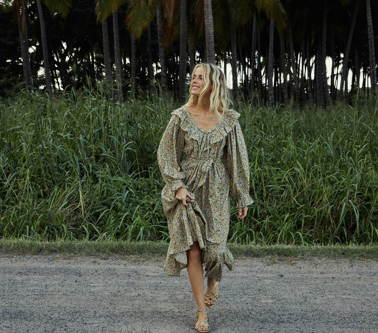 HMD -- VEREDIS DRESS -- SUNSHINE POPPY BELL FLORAL