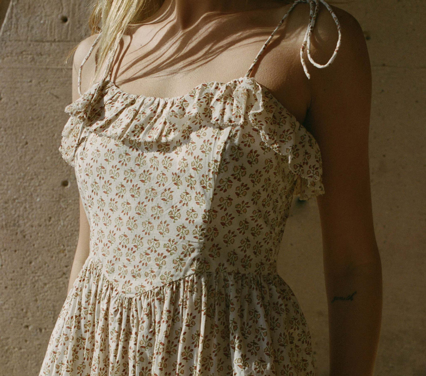 HMD -- WENDELIN DRESS -- SPRING ELDERBERRY FLORAL