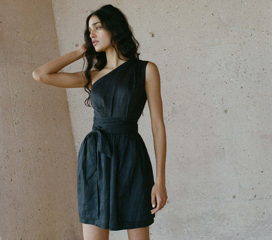 HMD -- YVONNE DRESS -- BLACK